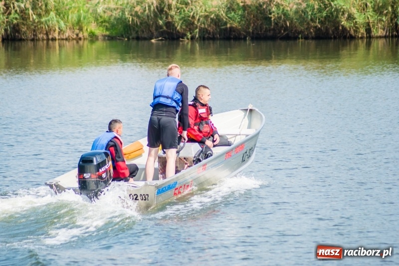 Zdjęcie w galerii na portalu naszraciborz.pl: Raciborscy strażacy odbyli ćwiczenia z ratownictwa wodnego wiadomości z regionu