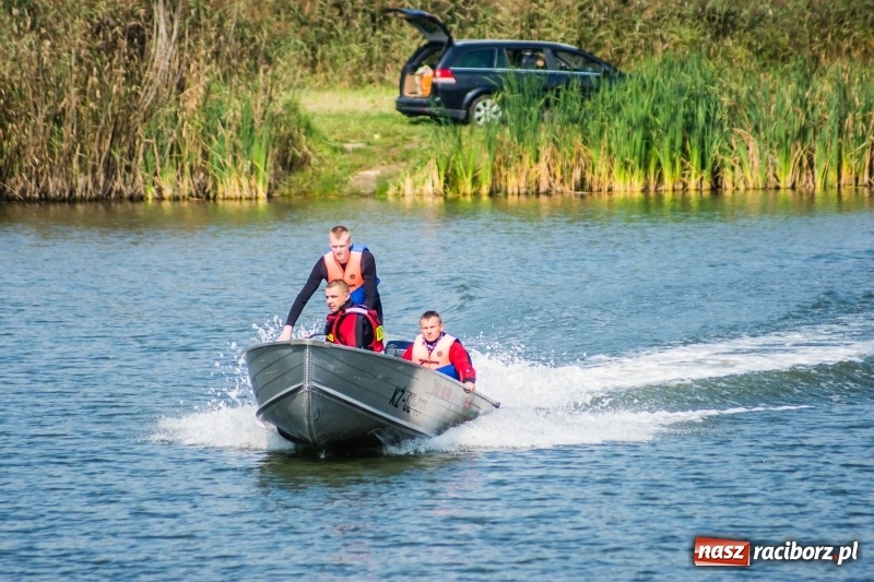 Zdjęcie w galerii na portalu naszraciborz.pl: Raciborscy strażacy odbyli ćwiczenia z ratownictwa wodnego wiadomości z regionu