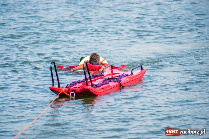 Zdjęcie w galerii na portalu naszraciborz.pl: Raciborscy strażacy odbyli ćwiczenia z ratownictwa wodnego wiadomości z regionu