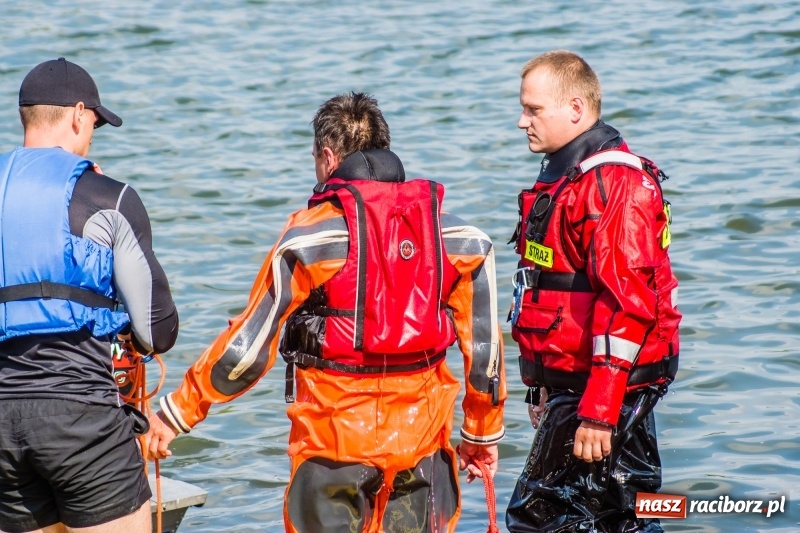 Zdjęcie w galerii na portalu naszraciborz.pl: Raciborscy strażacy odbyli ćwiczenia z ratownictwa wodnego wiadomości z regionu