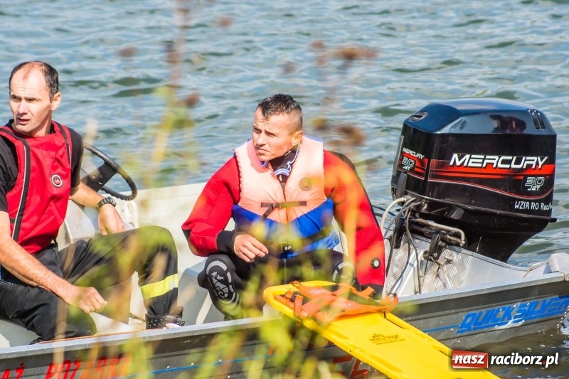 Zdjęcie w galerii na portalu naszraciborz.pl: Raciborscy strażacy odbyli ćwiczenia z ratownictwa wodnego wiadomości z regionu