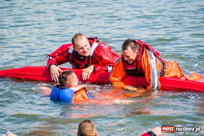 Zdjęcie w galerii na portalu naszraciborz.pl: Raciborscy strażacy odbyli ćwiczenia z ratownictwa wodnego wiadomości z regionu