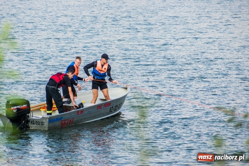 Zdjęcie w galerii na portalu naszraciborz.pl: Raciborscy strażacy odbyli ćwiczenia z ratownictwa wodnego wiadomości z regionu