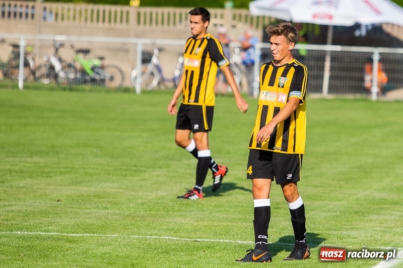 Zdjęcie w galerii na portalu naszraciborz.pl: Nieudana pogoń Studziennej. Lubomia gra dalej wiadomości z regionu
