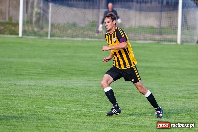 Zdjęcie w galerii na portalu naszraciborz.pl: Nieudana pogoń Studziennej. Lubomia gra dalej wiadomości z regionu