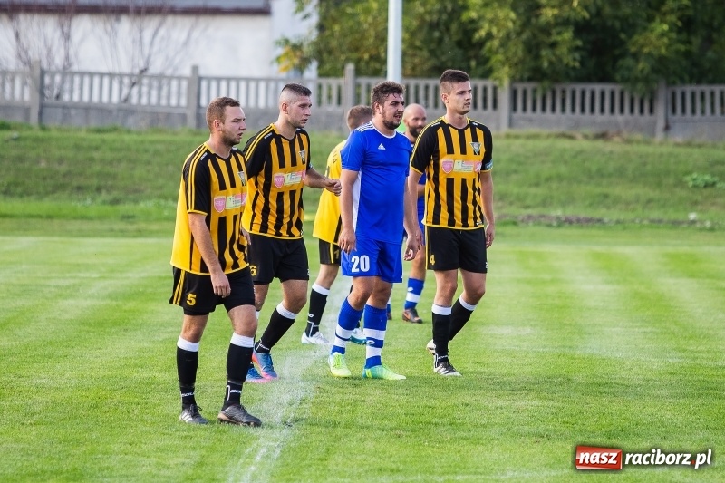 Zdjęcie w galerii na portalu naszraciborz.pl: Nieudana pogoń Studziennej. Lubomia gra dalej wiadomości z regionu