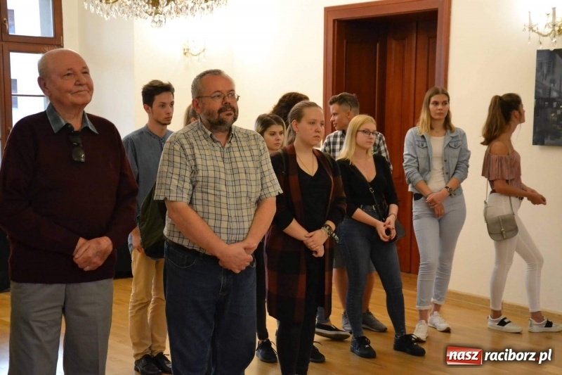 Zdjęcie w galerii na portalu naszraciborz.pl: 13 - wernisaż wystawy Martyny Rejner  wiadomości z regionu