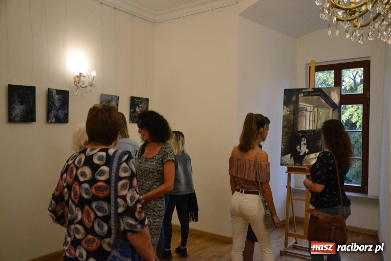 Zdjęcie w galerii na portalu naszraciborz.pl: 13 - wernisaż wystawy Martyny Rejner  wiadomości z regionu