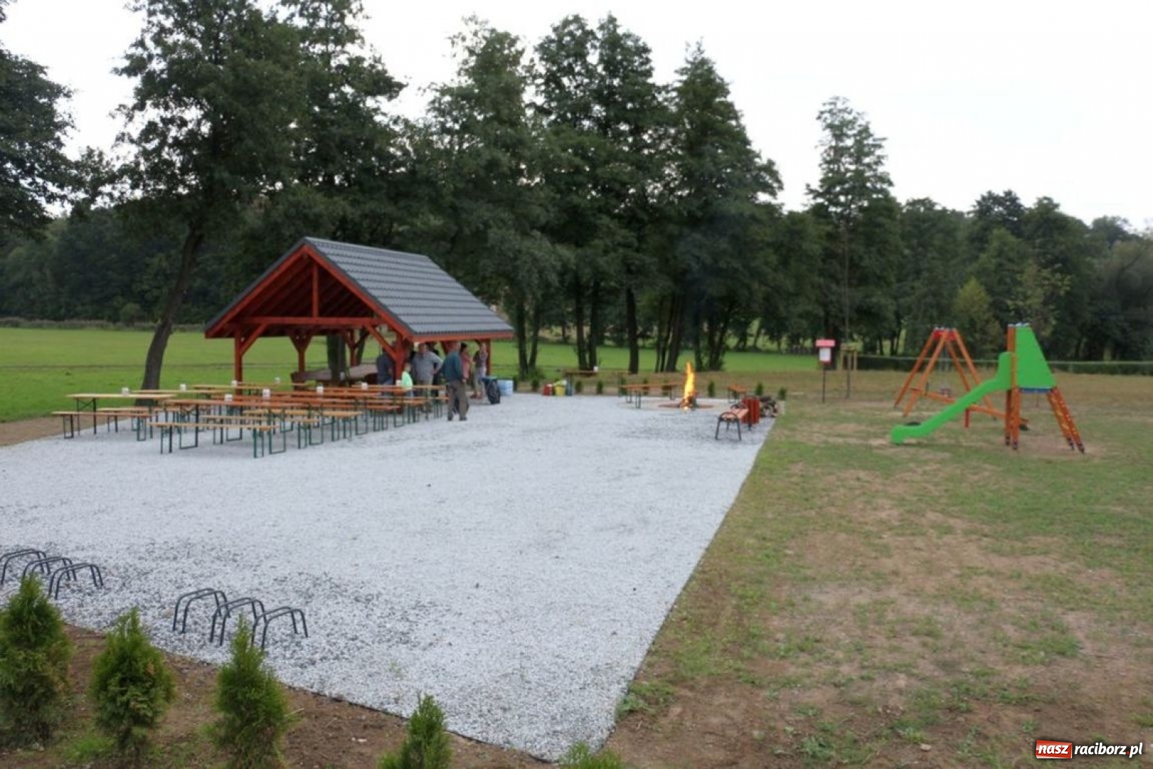 Zdjęcie w galerii na portalu naszraciborz.pl: W Pogrzebieniu otwarto miejsce rekreacyjne  wiadomości z regionu