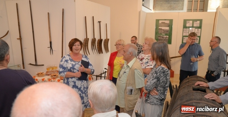 Zdjęcie w galerii na portalu naszraciborz.pl: Dawne narzędzia rolnicze. Od dziś nowa wystawa w raciborskim Muzeum wiadomości z regionu