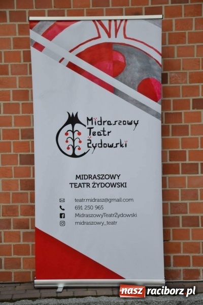 Zdjęcie w galerii na portalu naszraciborz.pl: Premiera monodramu Parasol na Zamku Piastowskim  wiadomości z regionu