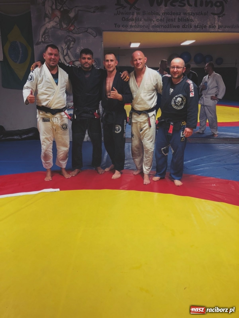 Zdjęcie w galerii na portalu naszraciborz.pl: Łamatorzy ćwiczyli z trenerem rodem z Brazylii  wiadomości z regionu