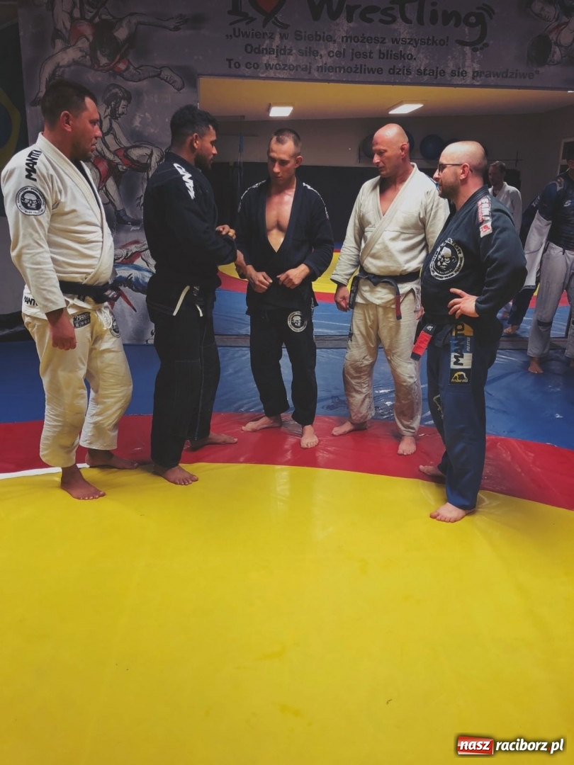 Zdjęcie w galerii na portalu naszraciborz.pl: Łamatorzy ćwiczyli z trenerem rodem z Brazylii  wiadomości z regionu