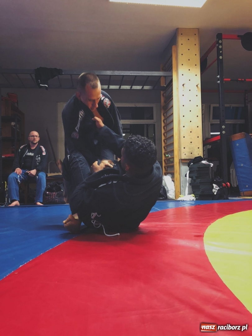 Zdjęcie w galerii na portalu naszraciborz.pl: Łamatorzy ćwiczyli z trenerem rodem z Brazylii  wiadomości z regionu