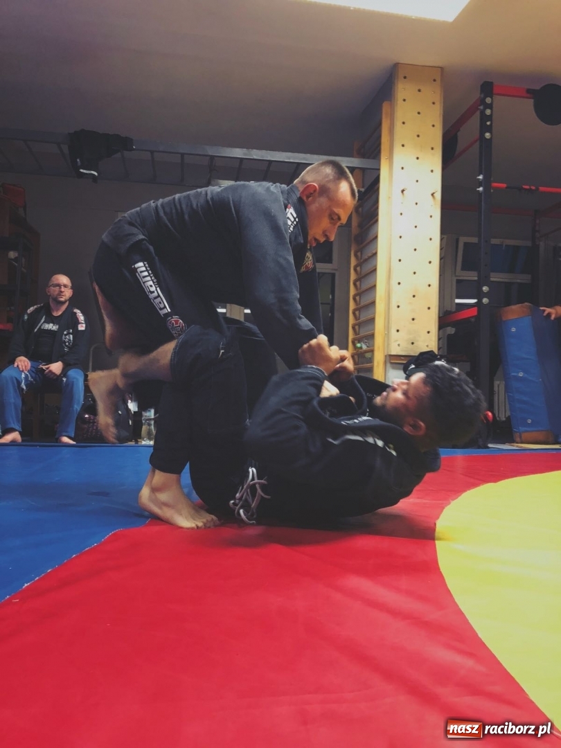 Zdjęcie w galerii na portalu naszraciborz.pl: Łamatorzy ćwiczyli z trenerem rodem z Brazylii  wiadomości z regionu