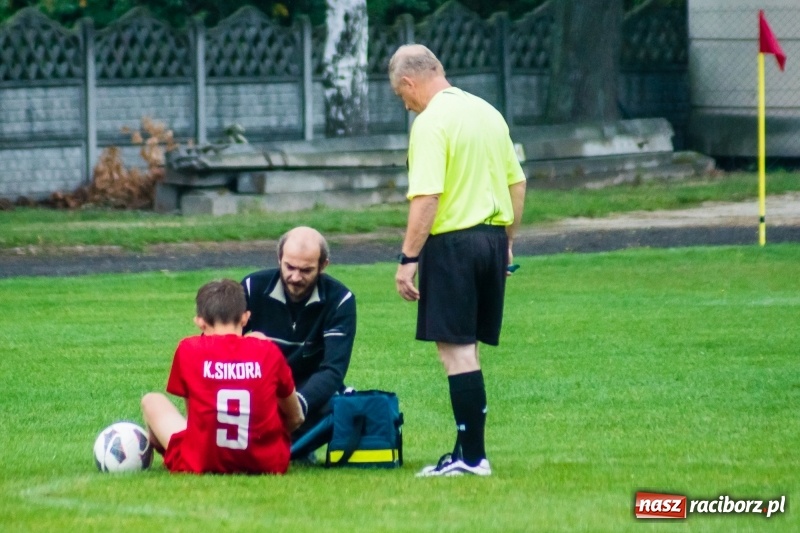 Zdjęcie w galerii na portalu naszraciborz.pl: Juniorzy starsi: Tworków rozkręcał się powoli, lecz ostatecznie strzelił siedem goli wiadomości z regionu