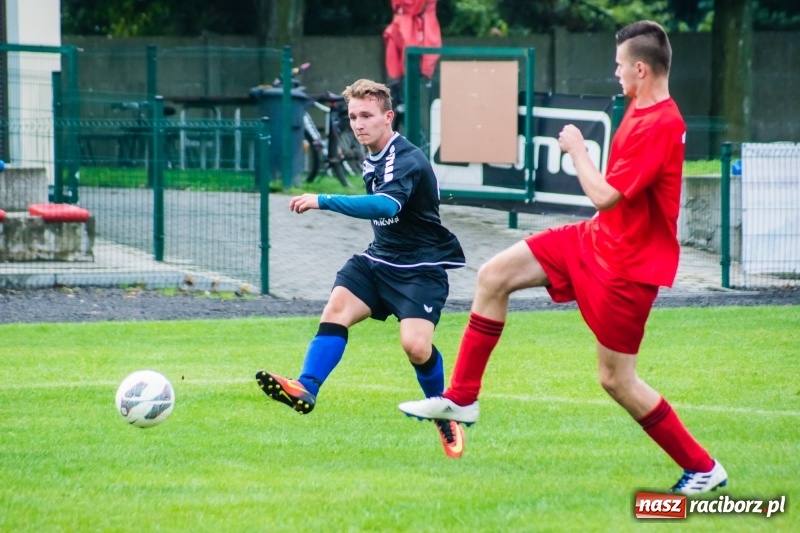 Zdjęcie w galerii na portalu naszraciborz.pl: Juniorzy starsi: Tworków rozkręcał się powoli, lecz ostatecznie strzelił siedem goli wiadomości z regionu