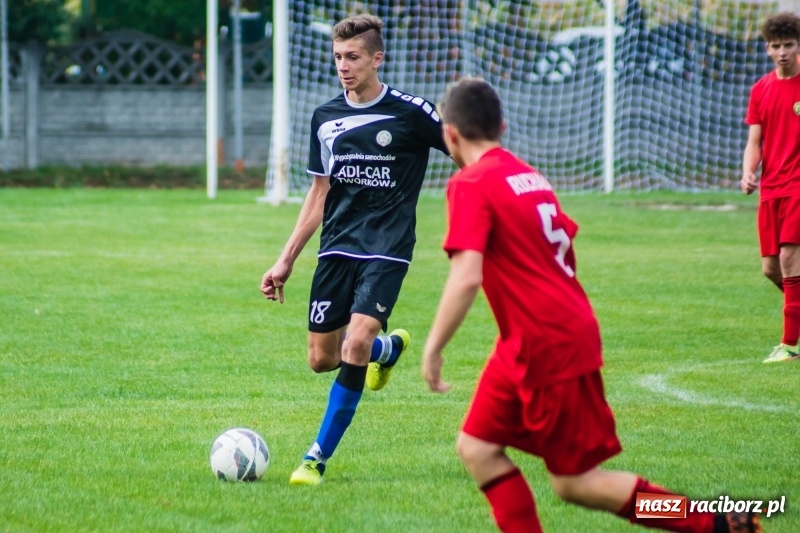Zdjęcie w galerii na portalu naszraciborz.pl: Juniorzy starsi: Tworków rozkręcał się powoli, lecz ostatecznie strzelił siedem goli wiadomości z regionu