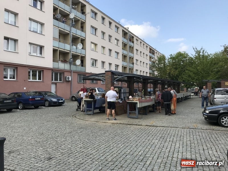 Zdjęcie w galerii na portalu naszraciborz.pl: Pierwszy raciborski pchli targ wiadomości z regionu