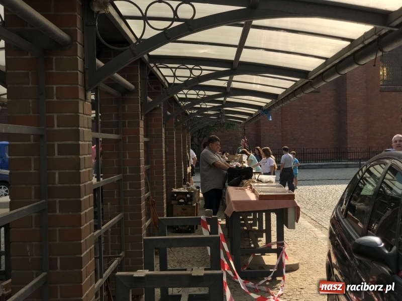 Zdjęcie w galerii na portalu naszraciborz.pl: Pierwszy raciborski pchli targ wiadomości z regionu