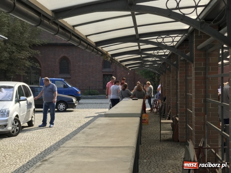 Zdjęcie w galerii na portalu naszraciborz.pl: Pierwszy raciborski pchli targ wiadomości z regionu