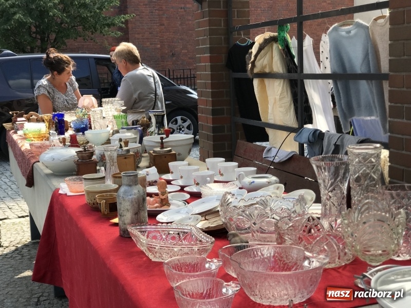 Zdjęcie w galerii na portalu naszraciborz.pl: Pierwszy raciborski pchli targ wiadomości z regionu