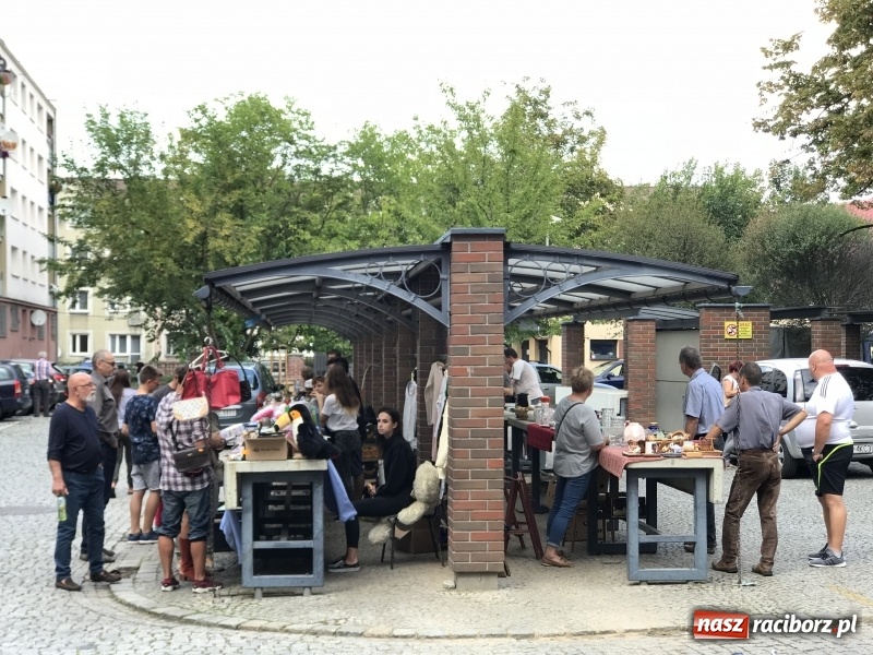 Zdjęcie w galerii na portalu naszraciborz.pl: Pierwszy raciborski pchli targ wiadomości z regionu