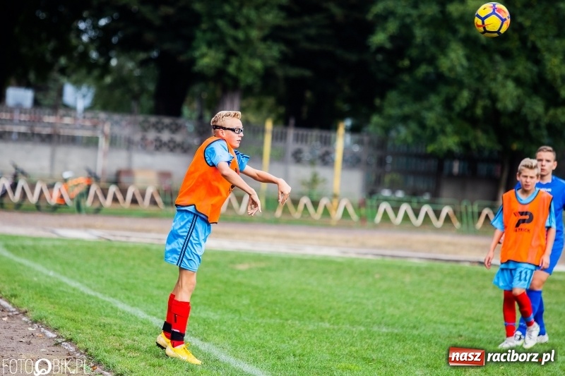 Zdjęcie w galerii na portalu naszraciborz.pl: Trampkarze Unii lepsi od Polonii Marklowice wiadomości z regionu