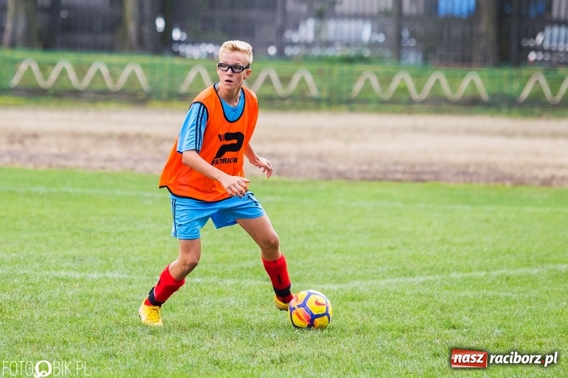 Zdjęcie w galerii na portalu naszraciborz.pl: Trampkarze Unii lepsi od Polonii Marklowice wiadomości z regionu