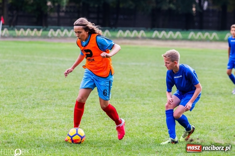 Zdjęcie w galerii na portalu naszraciborz.pl: Trampkarze Unii lepsi od Polonii Marklowice wiadomości z regionu