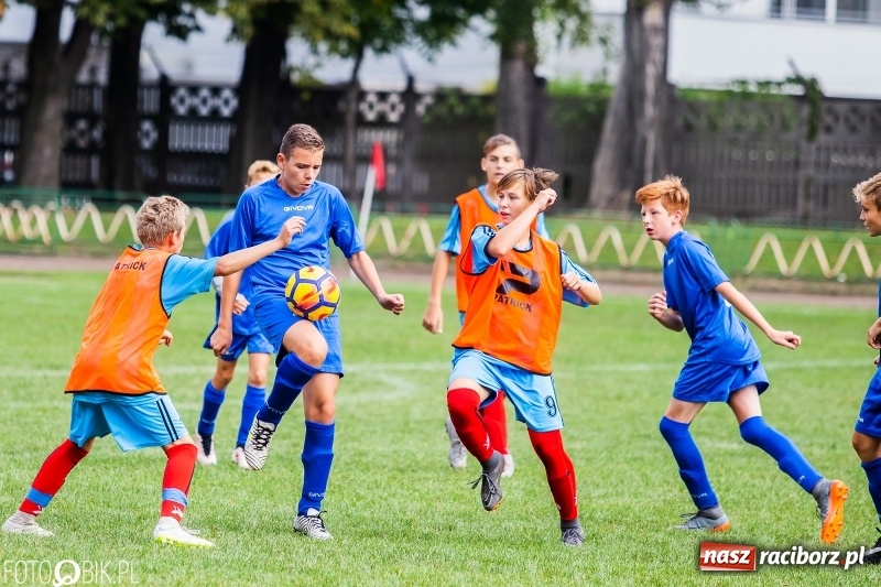 Zdjęcie w galerii na portalu naszraciborz.pl: Trampkarze Unii lepsi od Polonii Marklowice wiadomości z regionu