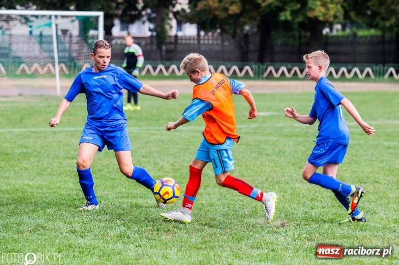 Zdjęcie w galerii na portalu naszraciborz.pl: Trampkarze Unii lepsi od Polonii Marklowice wiadomości z regionu