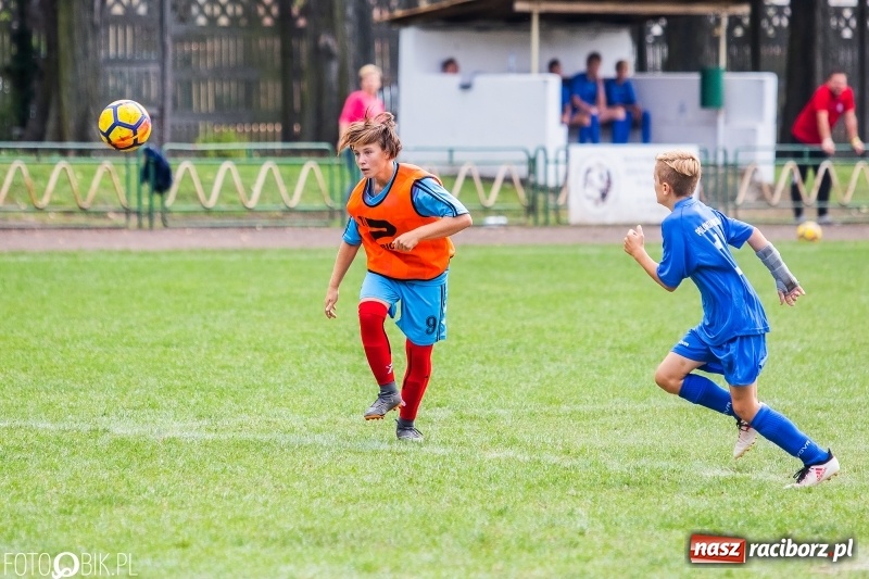 Zdjęcie w galerii na portalu naszraciborz.pl: Trampkarze Unii lepsi od Polonii Marklowice wiadomości z regionu
