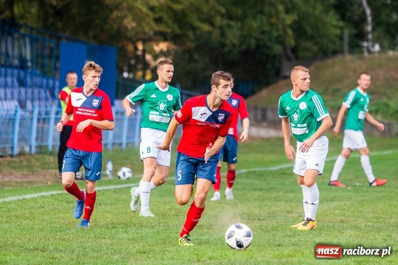 Zdjęcie w galerii na portalu naszraciborz.pl: IV liga: Unia o krok od niespodzianki. Bełk wyrównał w końcówce wiadomości z regionu