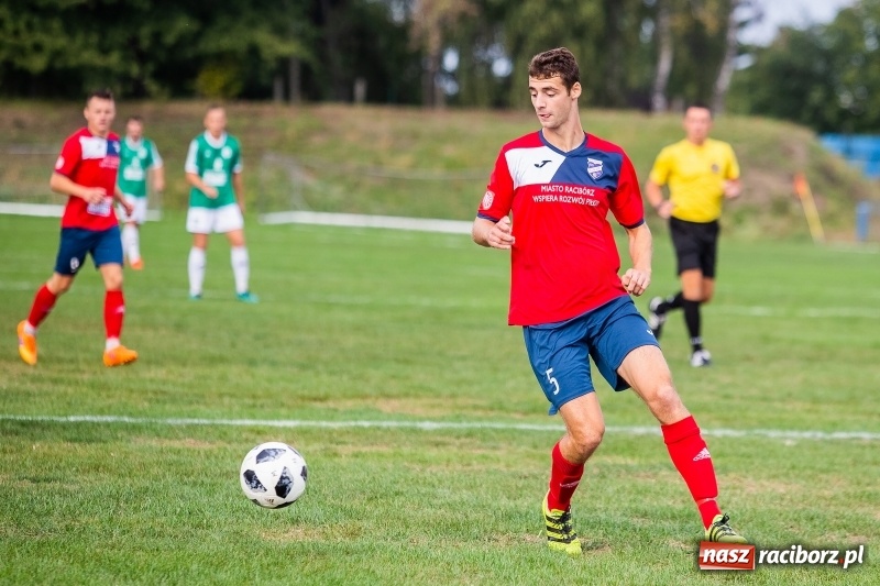 Zdjęcie w galerii na portalu naszraciborz.pl: IV liga: Unia o krok od niespodzianki. Bełk wyrównał w końcówce wiadomości z regionu