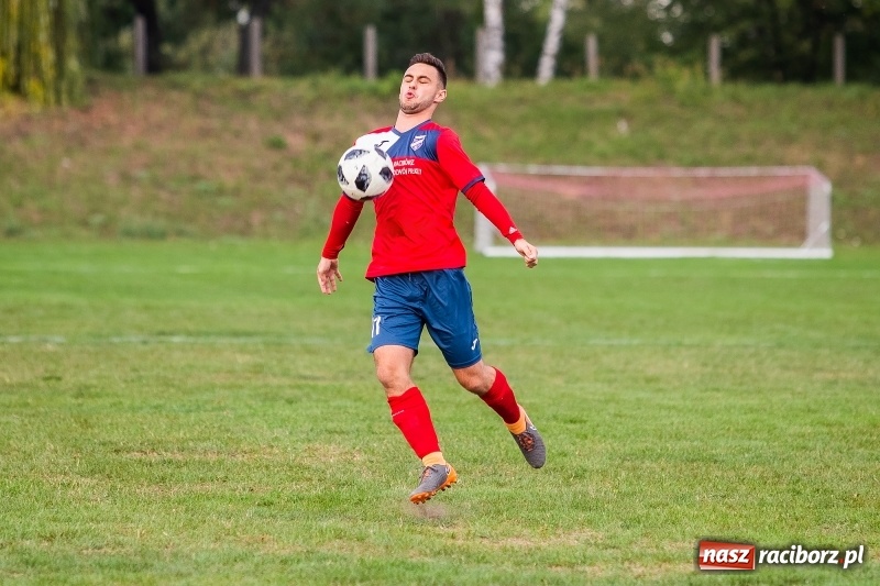 Zdjęcie w galerii na portalu naszraciborz.pl: IV liga: Unia o krok od niespodzianki. Bełk wyrównał w końcówce wiadomości z regionu