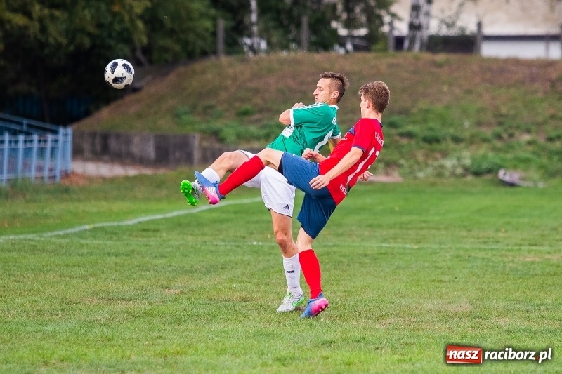Zdjęcie w galerii na portalu naszraciborz.pl: IV liga: Unia o krok od niespodzianki. Bełk wyrównał w końcówce wiadomości z regionu