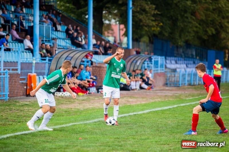 Zdjęcie w galerii na portalu naszraciborz.pl: IV liga: Unia o krok od niespodzianki. Bełk wyrównał w końcówce wiadomości z regionu
