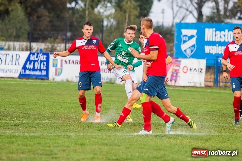 Zdjęcie w galerii na portalu naszraciborz.pl: IV liga: Unia o krok od niespodzianki. Bełk wyrównał w końcówce wiadomości z regionu