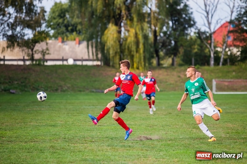 Zdjęcie w galerii na portalu naszraciborz.pl: IV liga: Unia o krok od niespodzianki. Bełk wyrównał w końcówce wiadomości z regionu