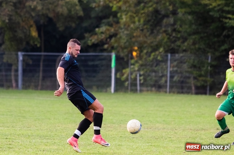 Zdjęcie w galerii na portalu naszraciborz.pl: Rzuty rożne tajną bronią Gamowa. Ocice coraz bliżej dna wiadomości z regionu