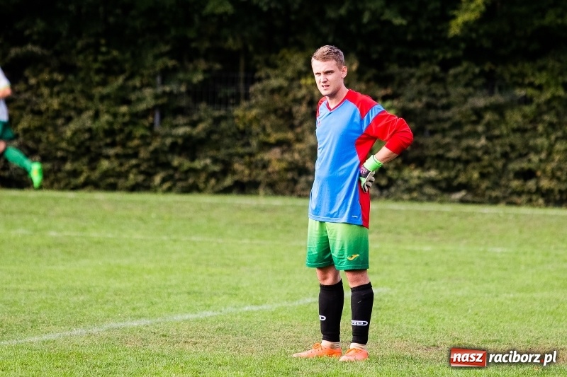 Zdjęcie w galerii na portalu naszraciborz.pl: Rzuty rożne tajną bronią Gamowa. Ocice coraz bliżej dna wiadomości z regionu