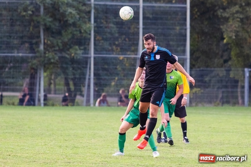 Zdjęcie w galerii na portalu naszraciborz.pl: Rzuty rożne tajną bronią Gamowa. Ocice coraz bliżej dna wiadomości z regionu