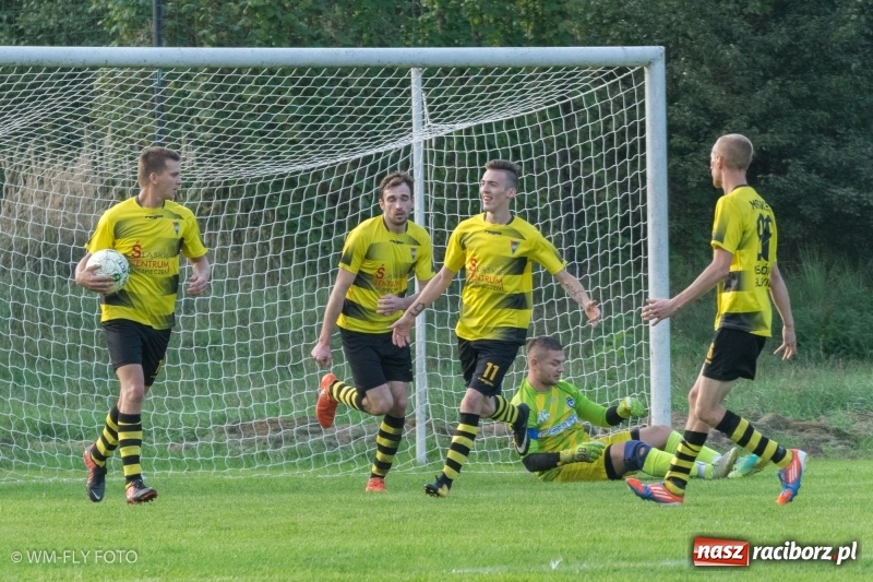 Zdjęcie w galerii na portalu naszraciborz.pl: B klasa. Buków przerwał zwycięską passę Górek Śląskich wiadomości z regionu