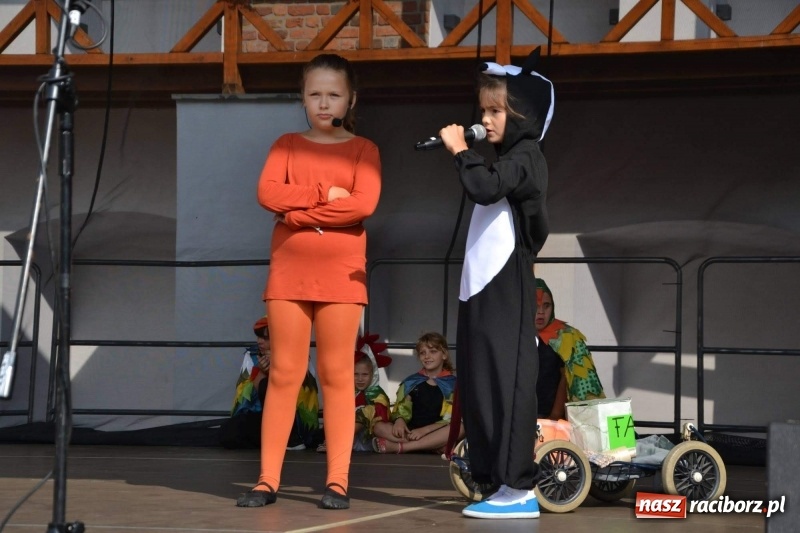 Zdjęcie w galerii na portalu naszraciborz.pl: MDK żegnał dziś lato na zamku  wiadomości z regionu