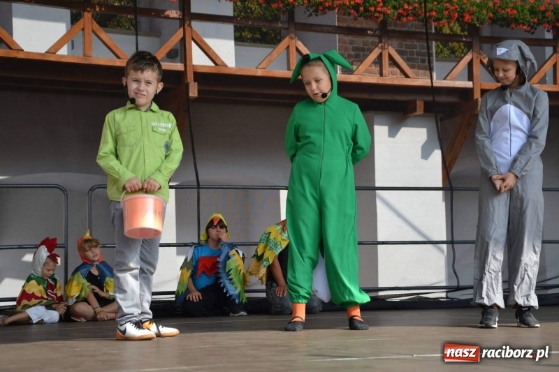 Zdjęcie w galerii na portalu naszraciborz.pl: MDK żegnał dziś lato na zamku  wiadomości z regionu