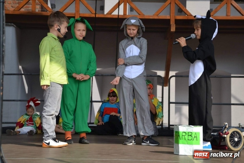 Zdjęcie w galerii na portalu naszraciborz.pl: MDK żegnał dziś lato na zamku  wiadomości z regionu