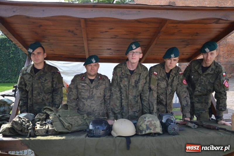 Zdjęcie w galerii na portalu naszraciborz.pl: MDK żegnał dziś lato na zamku  wiadomości z regionu