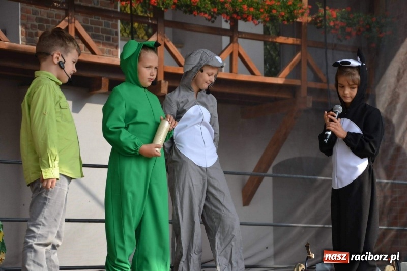 Zdjęcie w galerii na portalu naszraciborz.pl: MDK żegnał dziś lato na zamku  wiadomości z regionu