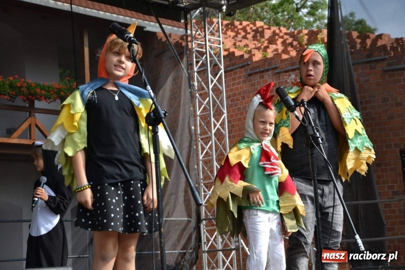 Zdjęcie w galerii na portalu naszraciborz.pl: MDK żegnał dziś lato na zamku  wiadomości z regionu